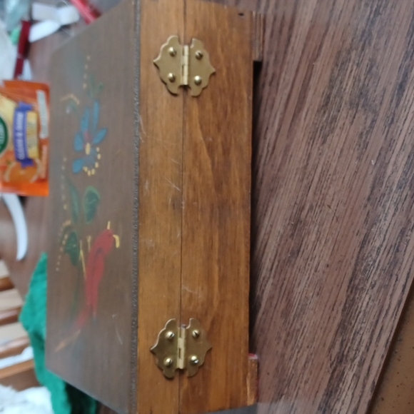 Vintage Painted Wood Bird & Flower Jewelry Box - Picture 4 of 7